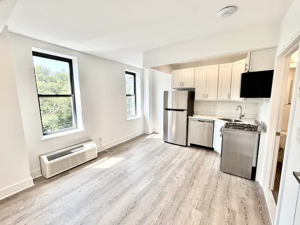 45 W 81st St, New York, NY