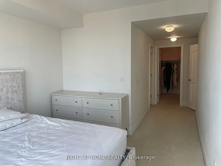 16 Harbour St #4904 — Photo 8
