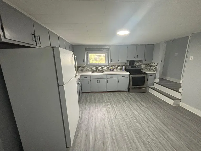 928 & 930 Main St #1 — Photo 14