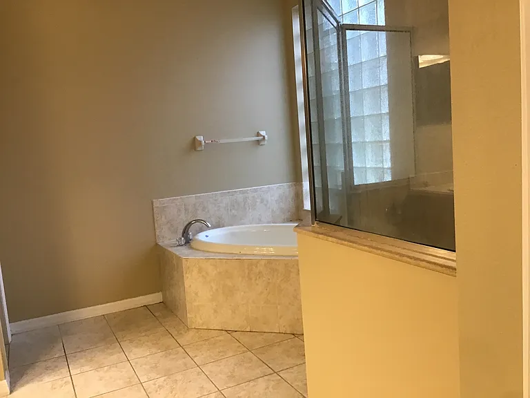 16150 Bridgepark Dr — Photo 10