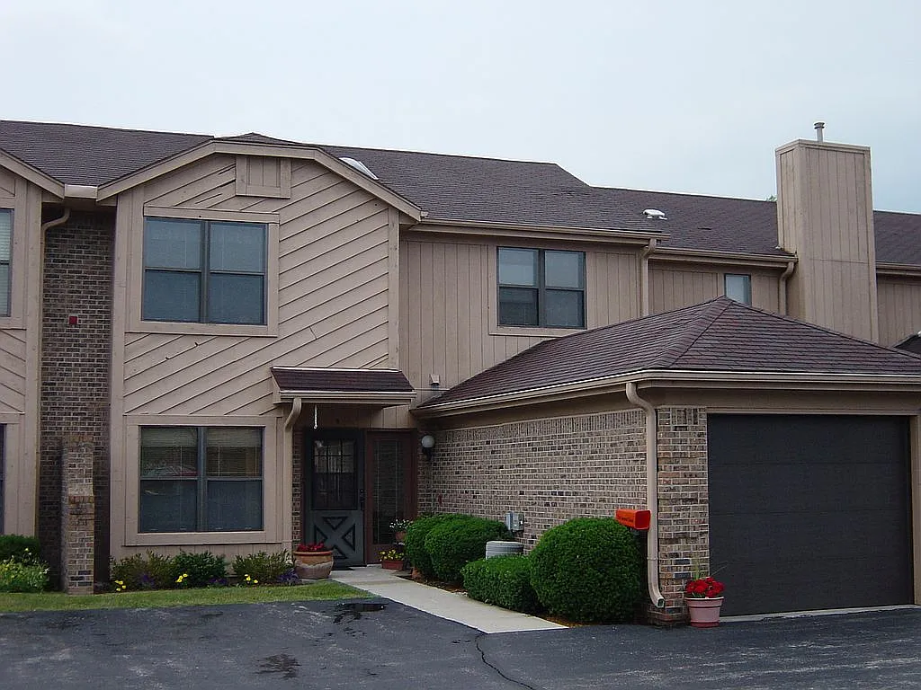 5542 Cambridge Ln photo 1