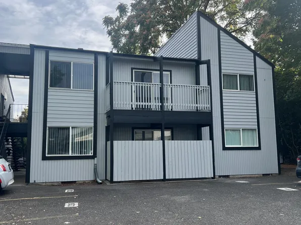 1348 SE Tacoma St, Portland, OR 97202