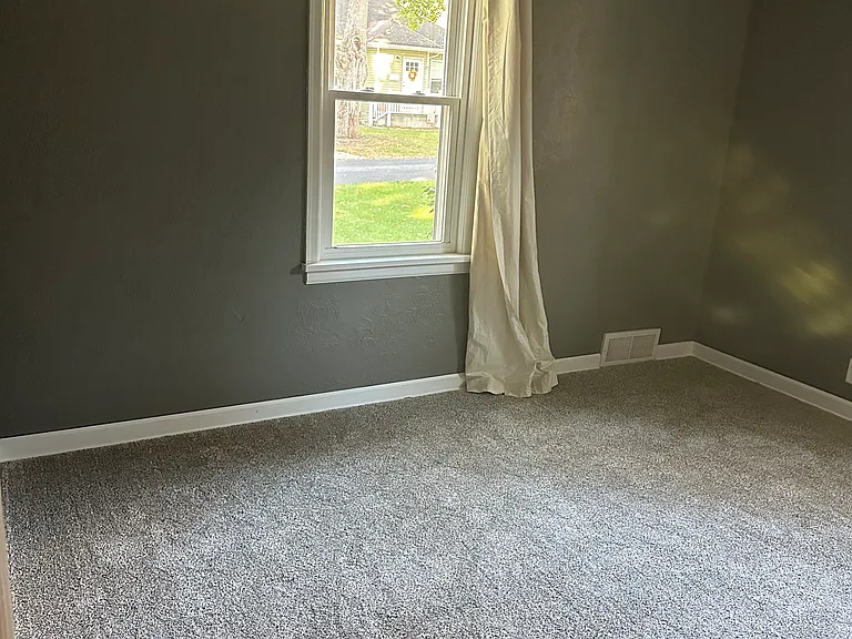 3878 Crary Dr — Photo 6