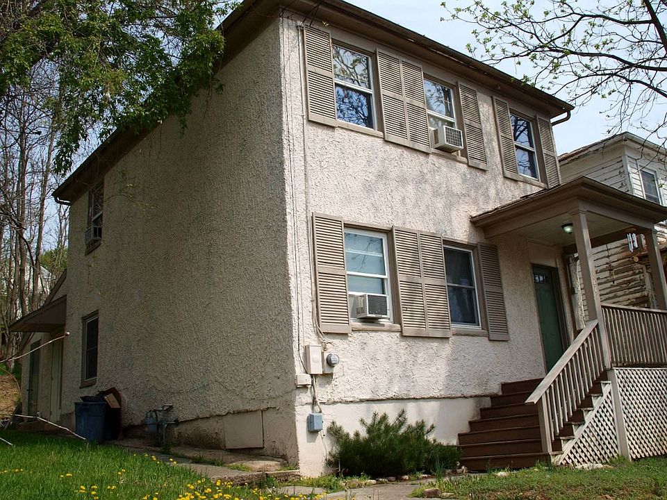 2nd image of 1221 Jackson St