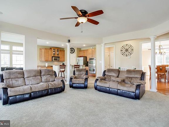 GREAT ROOM OPEN FLOOR PLAN