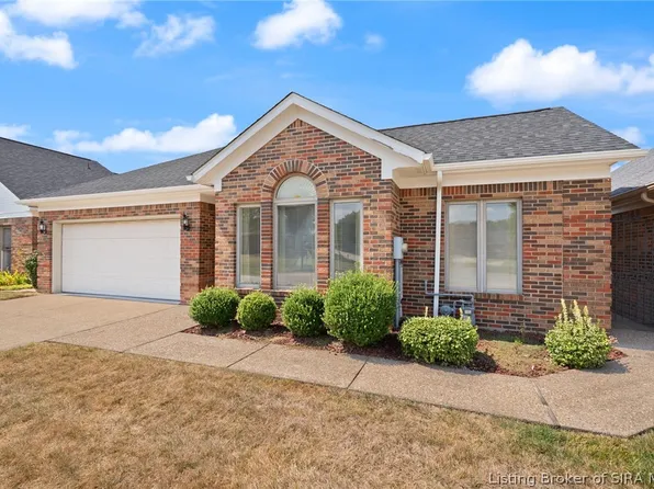 1615 Greenleaves Drive, Jeffersonville, IN 47130