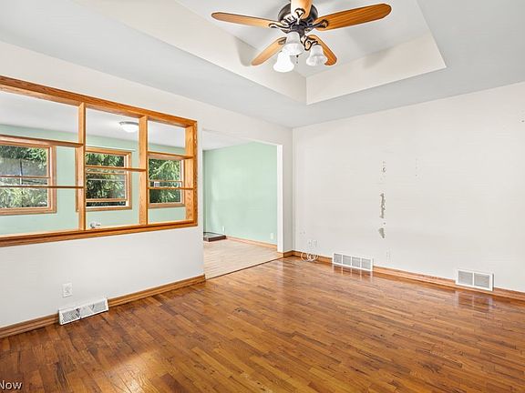 5th image of 86 Market St