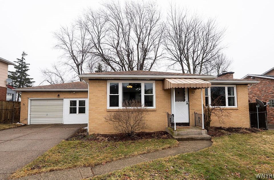 1st image of 17 Woodrow Pl