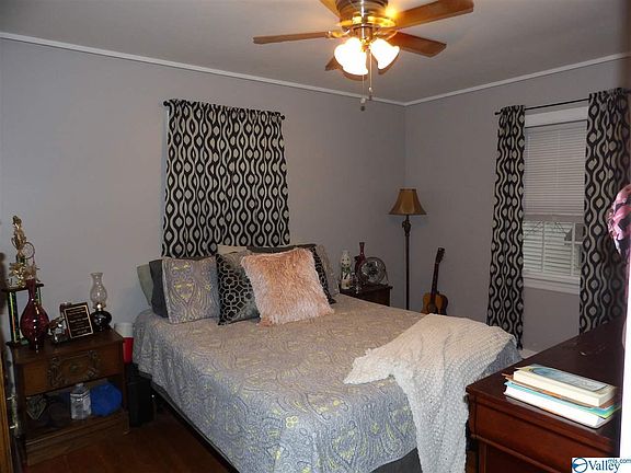 5th image of 3909 Beech Ave SW