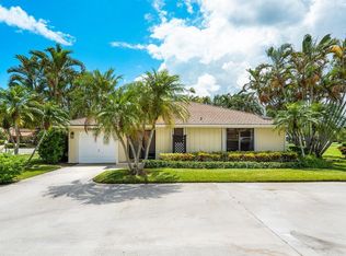 13395 Crosspointe Dr, Palm Beach Gardens, FL 33418