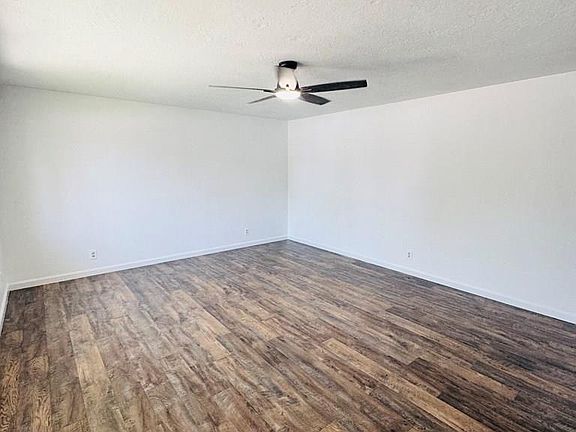 4th image of 4864 Joy St