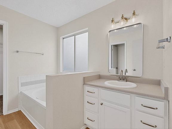 5th image of 5735 Carmen Rd NW