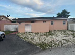 2864 NW 193rd Ter, Miami Gardens, FL 33056