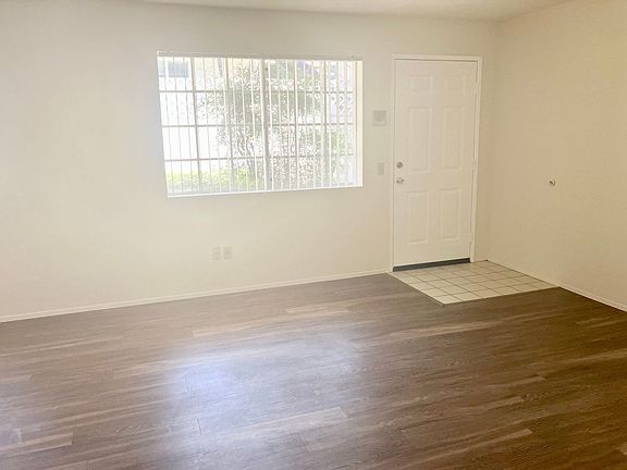 3rd image of 5826 Lauretta St APT 2
