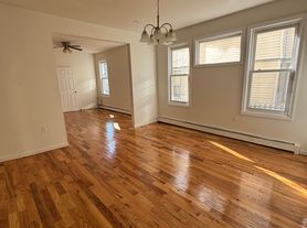 231-233 Renner Ave, Newark, NJ