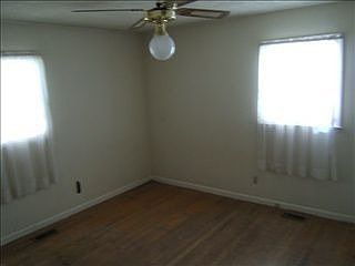 2nd image of 250 Cherry Hill Rd