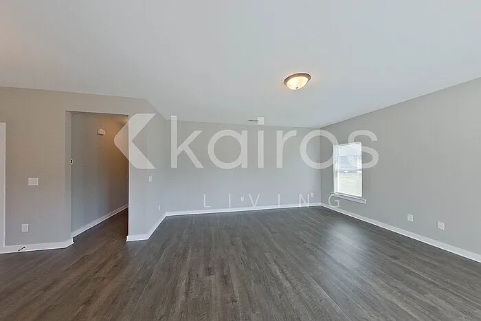 4 bed, 2.0 bath, 1802 sqft, $1,695 — Photo 4