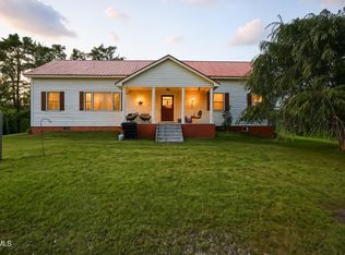 10625 Pine Camp Rd, Coeburn, VA 24230