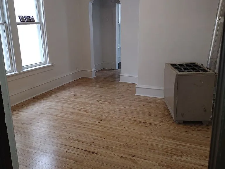 2013-2015 John Ave — Photo 39