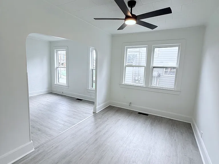 418 Sumner Ave — Photo 15