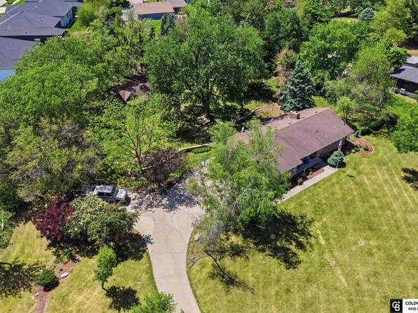 1221 Beechcraft Rd, Lincoln, NE 68527