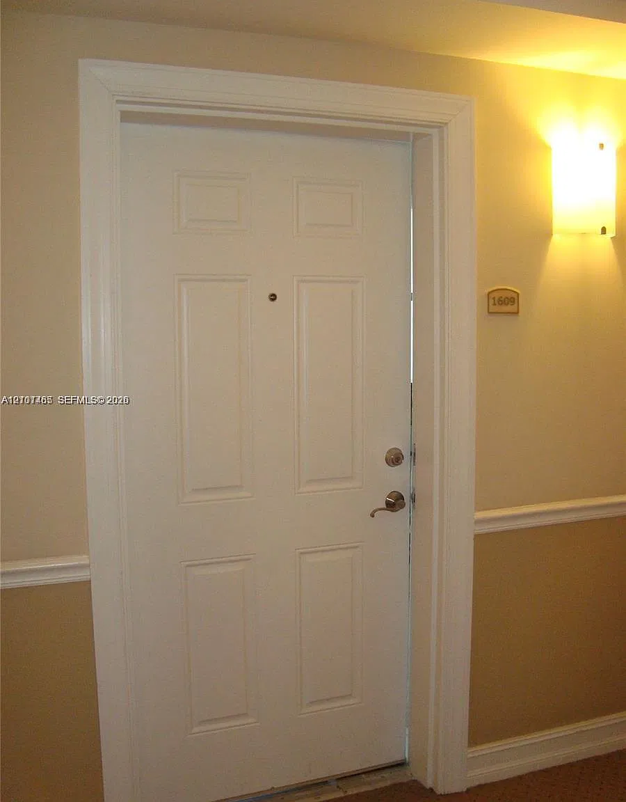 Mediterranea Condo — Photo 2