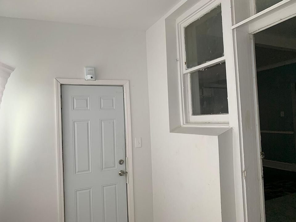 1st image of 5063 W Jackson Blvd #1
