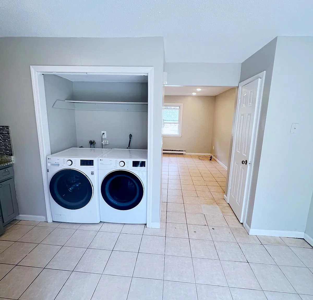 2 bed, 1.5 bath, 950 sqft, $1,850 — Photo 2