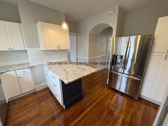 5th image of 108-110 Narragansett St