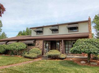 38800 Gainsborough Dr, Clinton Township, MI 48038