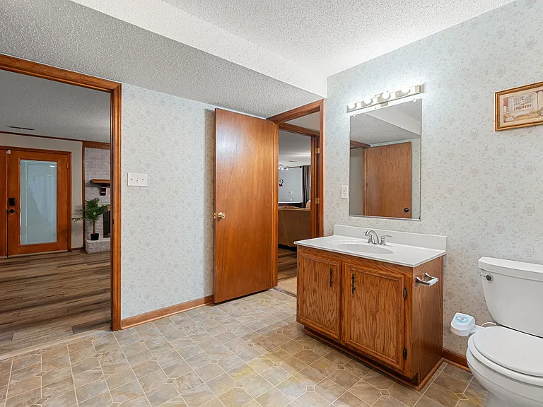 Huntington Woods Dr — Photo 16