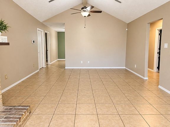 4th image of 21311 Greenham Dr