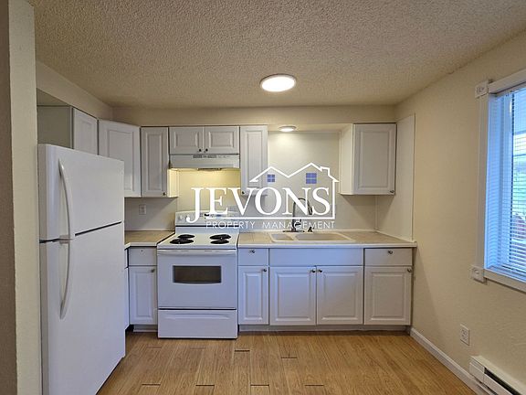 3rd image of 1117 Willow St #A