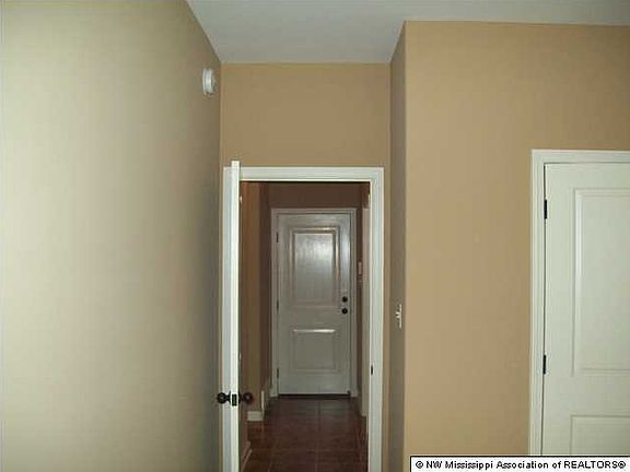 4th image of 4733 Heritage Dr