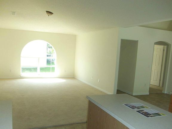 5th image of 1613 SW Carillo