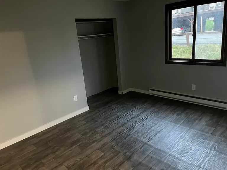 Stonehill Apartments — Photo 9