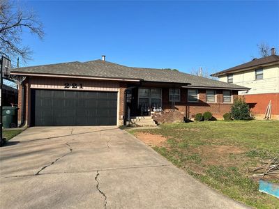 221 W Glenhaven Dr, Midwest City, OK, 73110