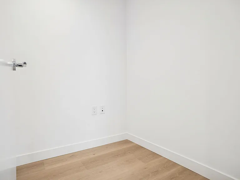 5670 Cambie St — Photo 125