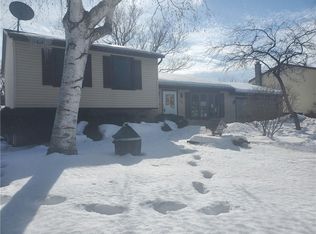 15 Mango Ln, Rochester, NY 14606