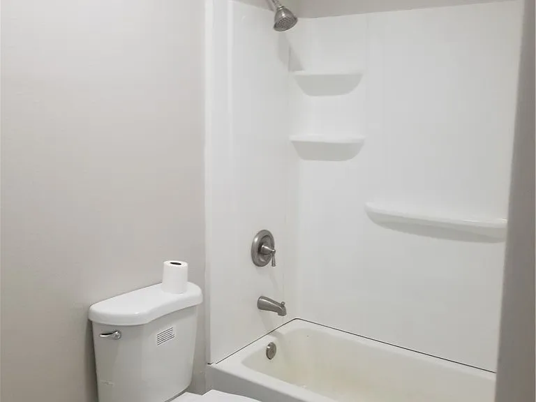 2504 Flower Ave — Photo 7