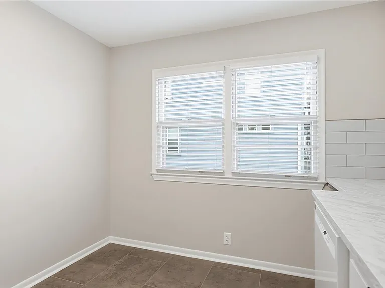 734 S 50th St #3 — Photo 4