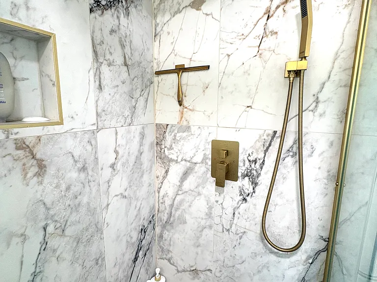 86 Columbus St #A — Photo 9