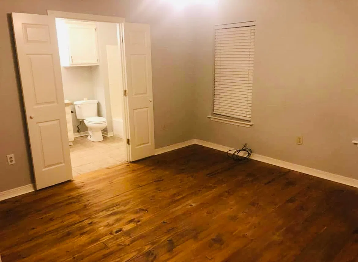2 bed, 1100 sqft, $1,800 — Photo 2
