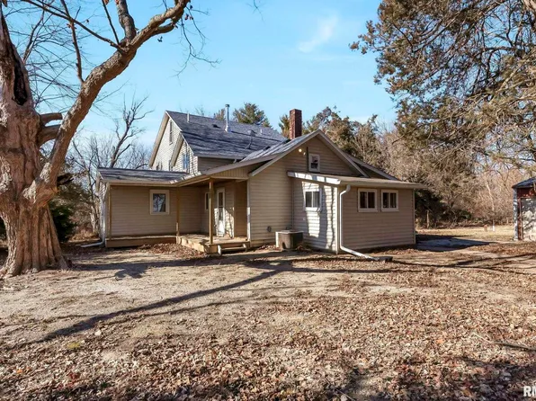 1674 155th Ave, Aledo, IL 61231