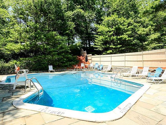 3rd image of 555 Central Park Ave #3