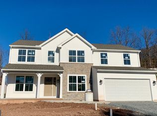 59 Ladderback Ln, Mohnton, PA 19540