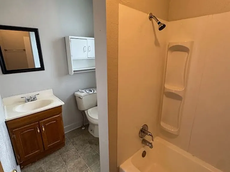 1516 Bayer Ave — Photo 10