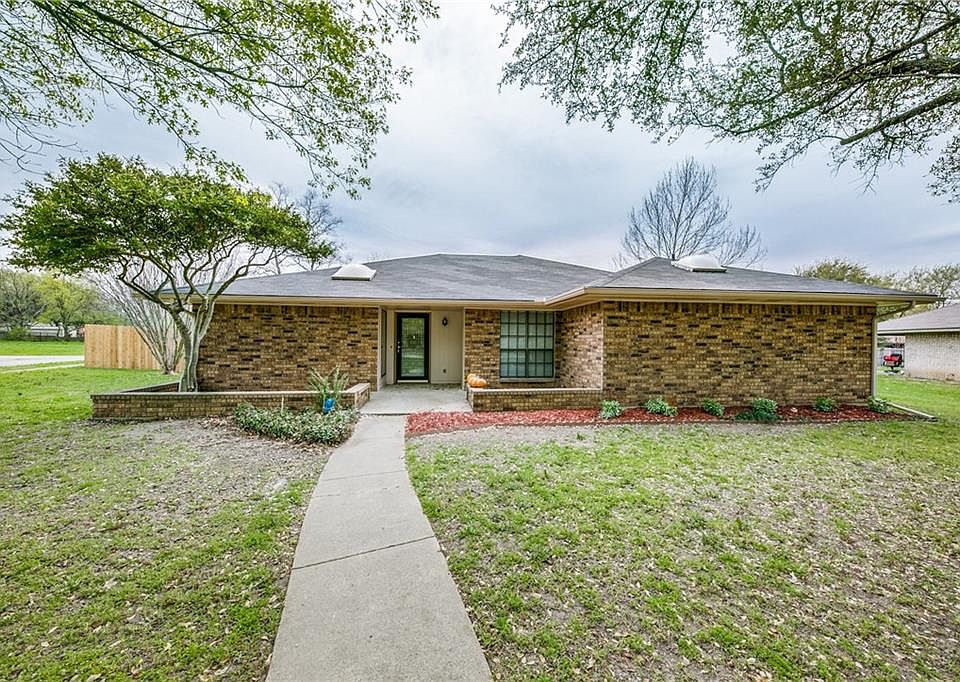 1st image of 814 Bordner Dr