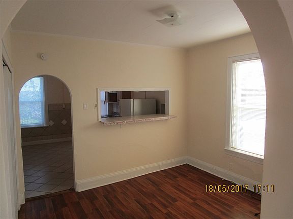 3rd image of 467 Communipaw Ave