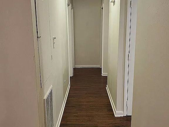 4th image of 430 Dupont Dr